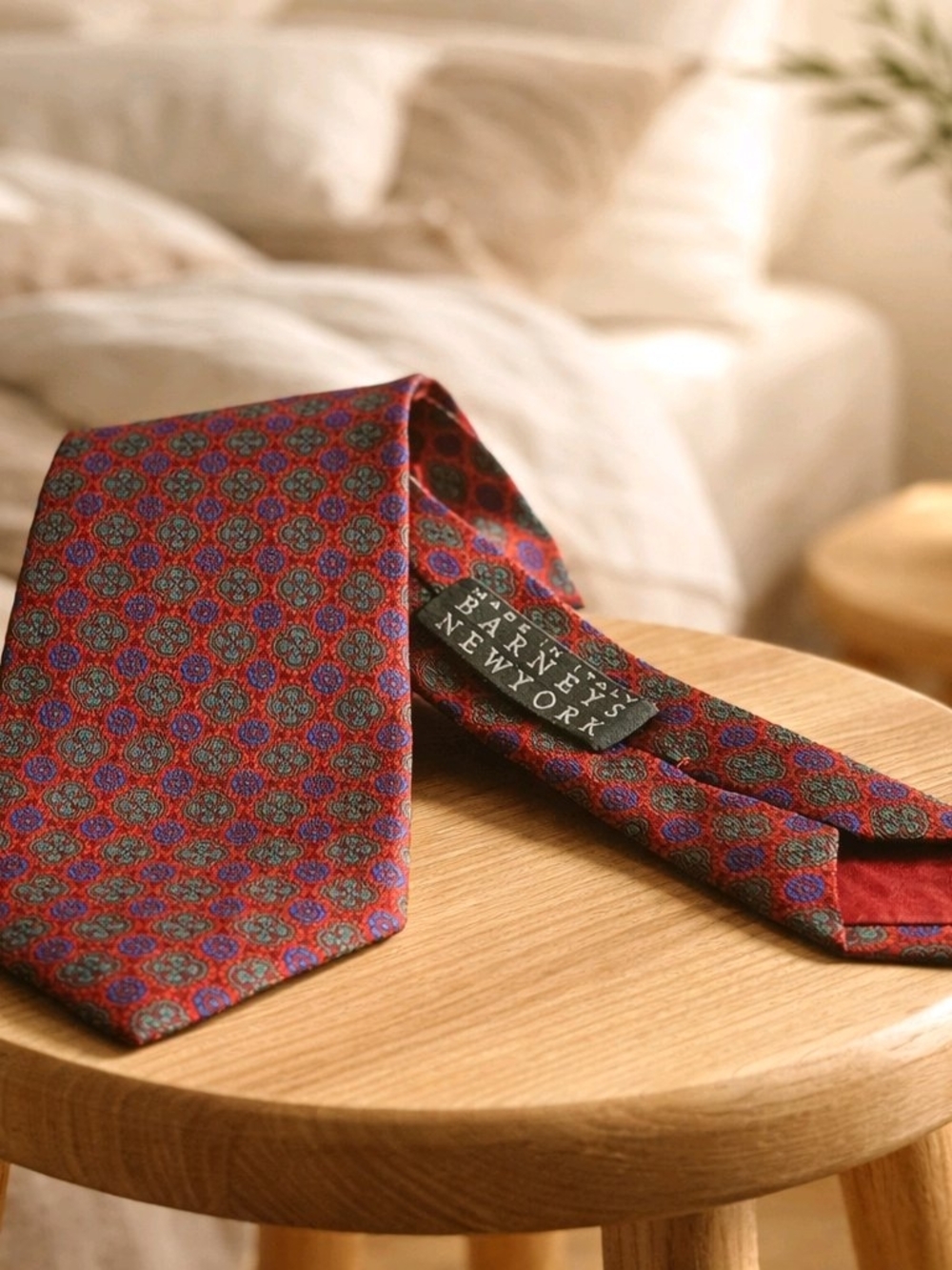 BARNEYS NEW YORK Silk Tie Italy Red Teal Blue Floral Medallion Foulard Luxe
